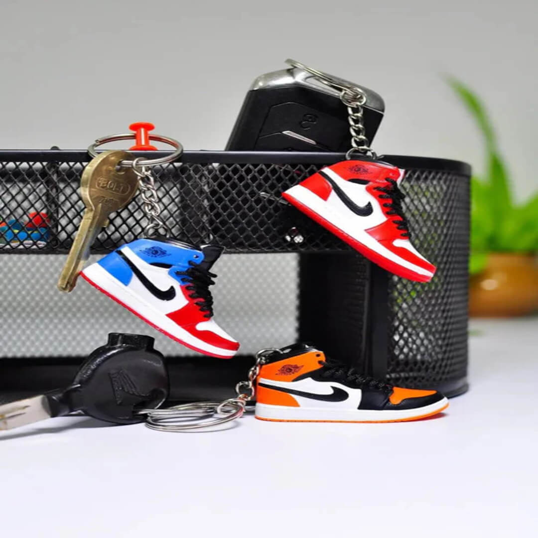 Mini Sneaker Keychain — The Perfect Accessory for Sneaker Lovers