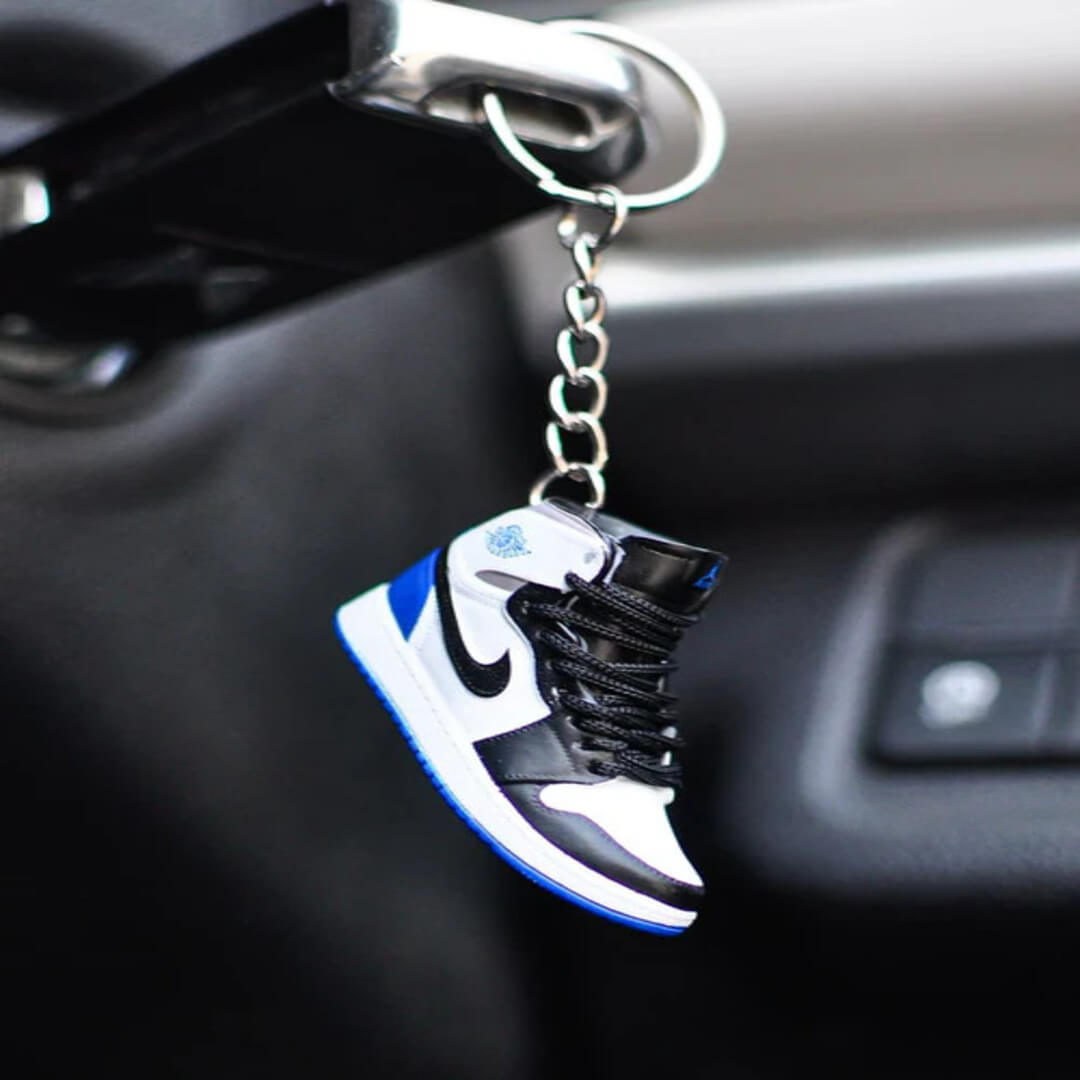 Mini Sneaker Keychain — The Perfect Accessory for Sneaker Lovers